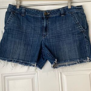Liz Claiborne Cut off Jean Shorts Medium Wash Size 16